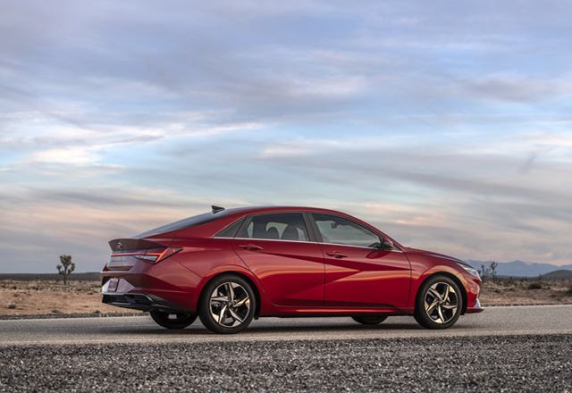 Đánh giá xe Hyundai Elantra 2024 -