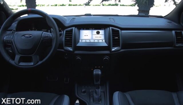 Đánh giá xe Ford Ranger Raptor 2024: Bán tải hiệu năng cao không đối thủ tại Việt Nam?