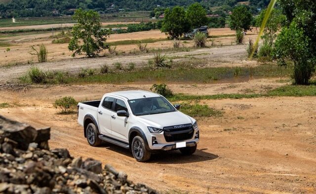 Đánh giá xe Isuzu D-Max 2024: Nhiều thay đổi nhưng liệu có được quan tâm?