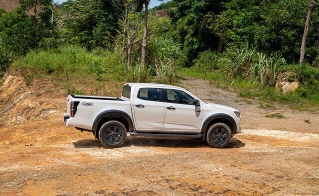 Đánh giá xe Isuzu D-Max 2024: Nhiều thay đổi nhưng liệu có được quan tâm?
