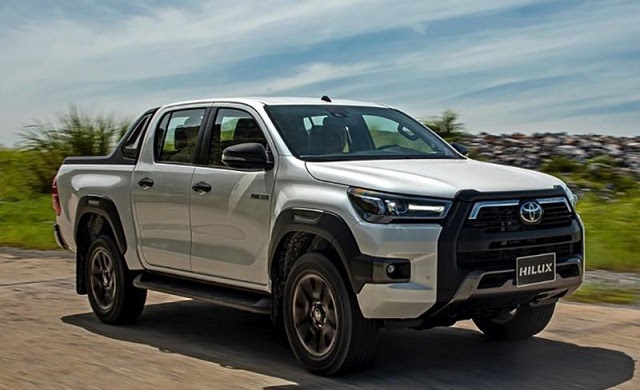 Đánh giá xe Toyota Hilux 2024: Nhiều thay đổi đáng giá so với Ford Ranger Đánh giá xe Toyota Hilux 2024: Nhiều thay đổi đáng giá so với Ford Ranger