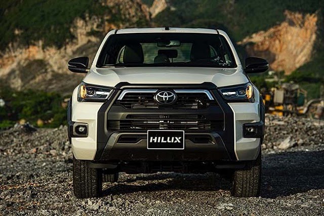 Đánh giá xe Toyota Hilux 2024: Nhiều thay đổi đáng giá so với Ford Ranger Đánh giá xe Toyota Hilux 2024: Nhiều thay đổi đáng giá so với Ford Ranger