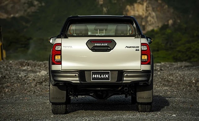 Đánh giá xe Toyota Hilux 2024: Nhiều thay đổi đáng giá so với Ford Ranger Đánh giá xe Toyota Hilux 2024: Nhiều thay đổi đáng giá so với Ford Ranger