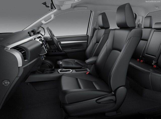 Đánh giá xe Toyota Hilux 2024: Nhiều thay đổi đáng giá so với Ford Ranger Đánh giá xe Toyota Hilux 2024: Nhiều thay đổi đáng giá so với Ford Ranger