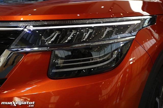 Đán giá xe KIA Seltos 2024 - Kẻ thách thức Toyota Corolla Cross Đán giá xe KIA Seltos 2024 - Kẻ thách thức Toyota Corolla Cross