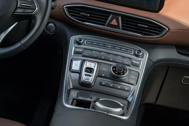 Hyundai SantaFe 2024: Giá bán mới nhất, Đánh giá thông số kỹ thuật Hyundai SantaFe 2024: Giá bán mới nhất, Đánh giá thông số kỹ thuật